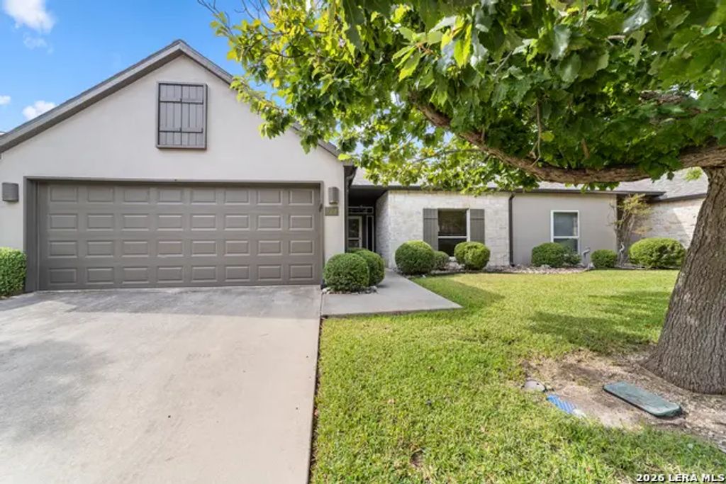 1012 Edinburgh Dr 1012, Kerrville