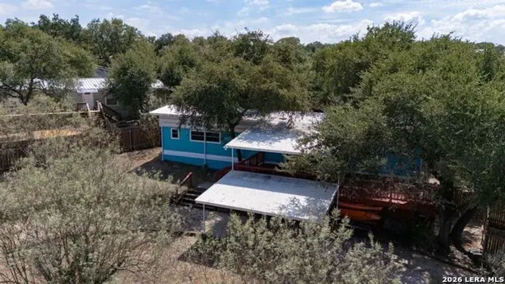 1301 Skylark, Canyon Lake