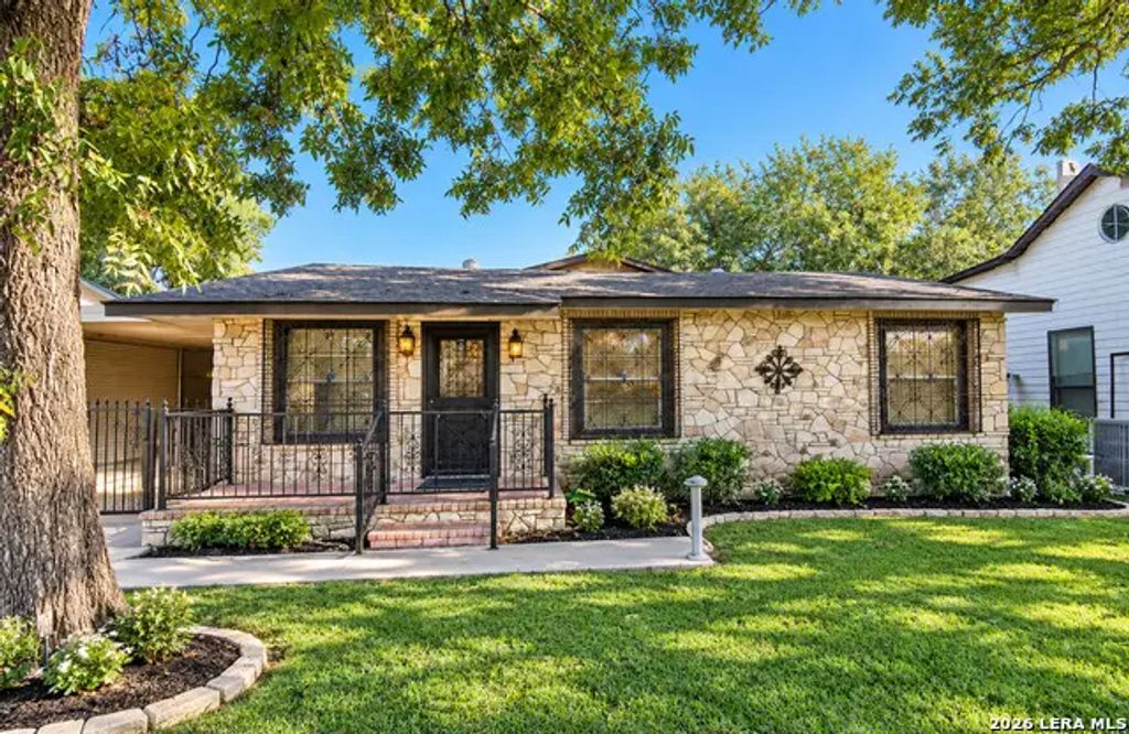 856 Sw 34th St, San Antonio