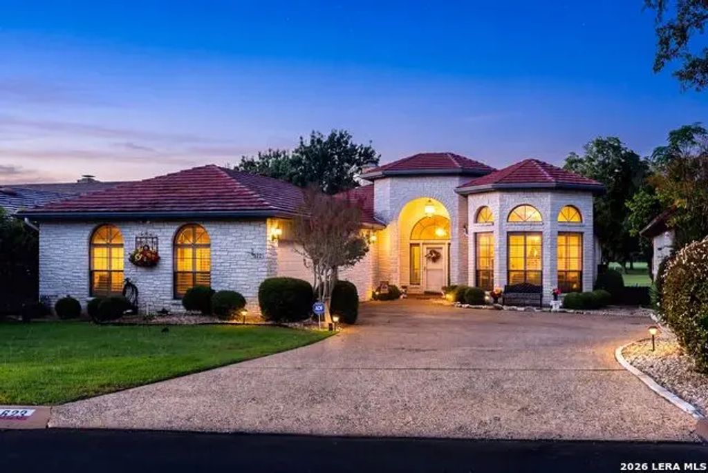 523 Oakland Hills Ln, Kerrville