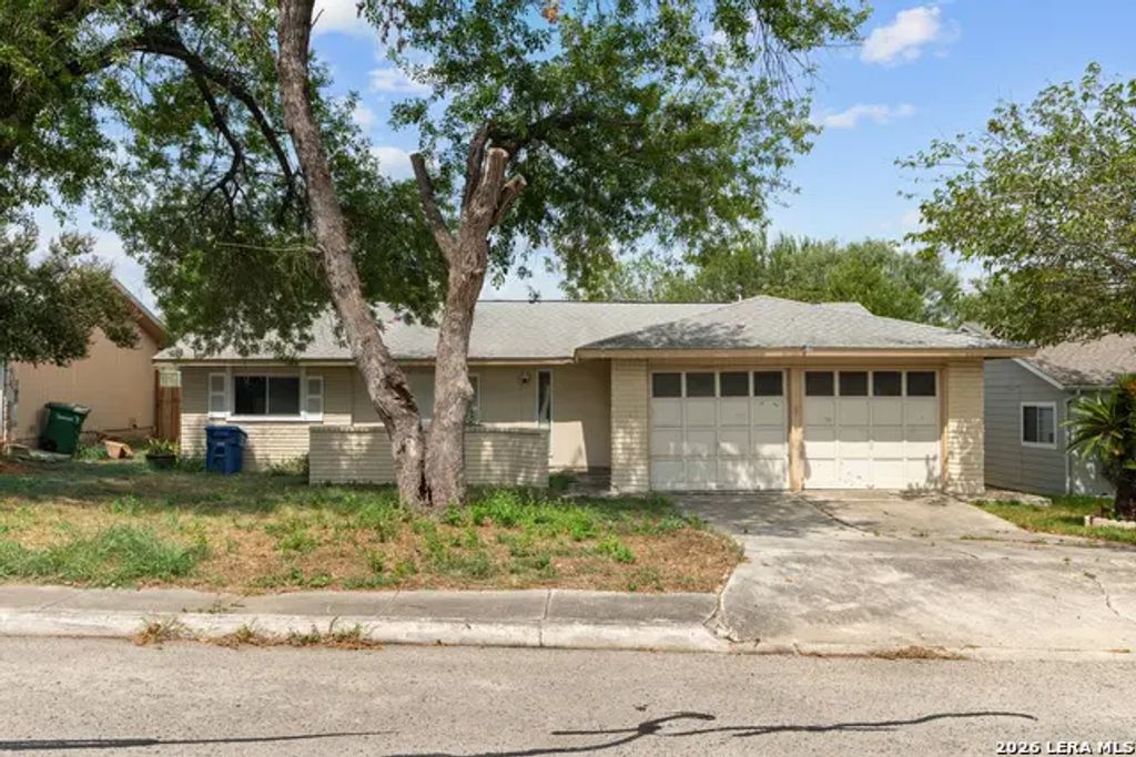 5919 Bowsprit St, San Antonio