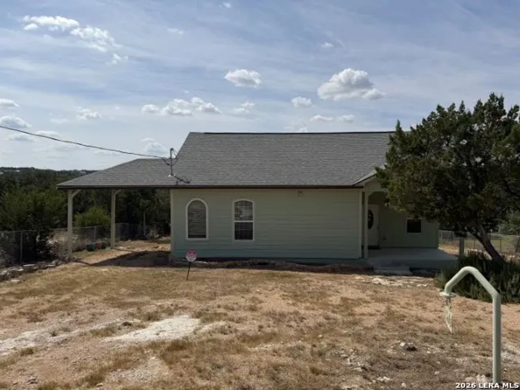2250 Golf Dr, Spring Branch