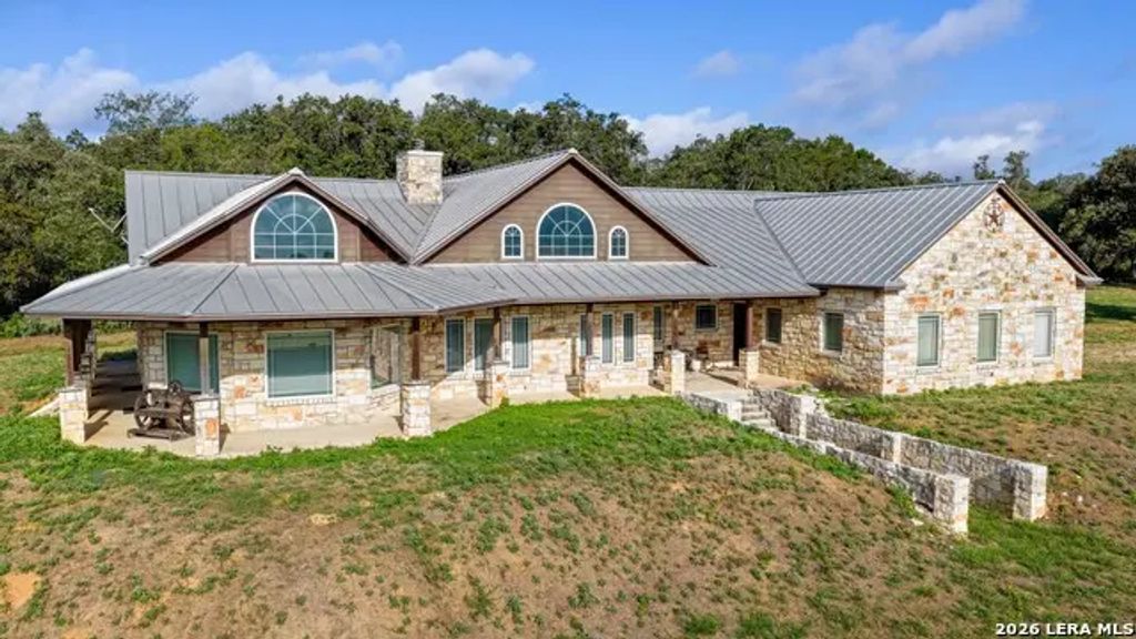 163 County Road 283, Harwood