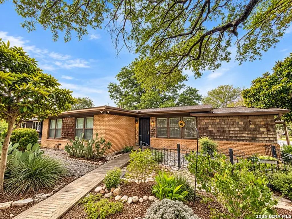 919 Elkhorn Dr, San Antonio