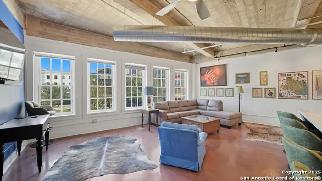 222 Losoya St. 202, San Antonio