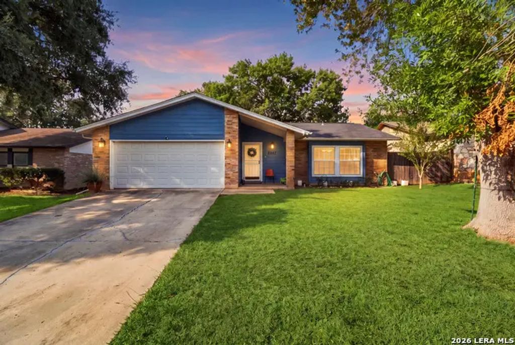 6647 Country Field Dr, San Antonio