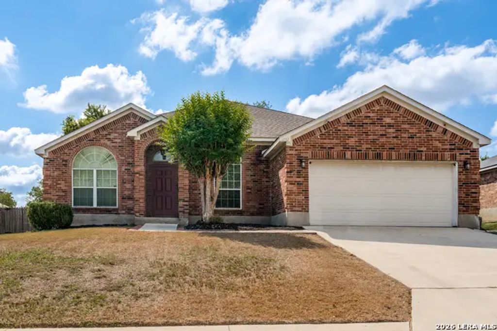 1767 Jasons South, New Braunfels