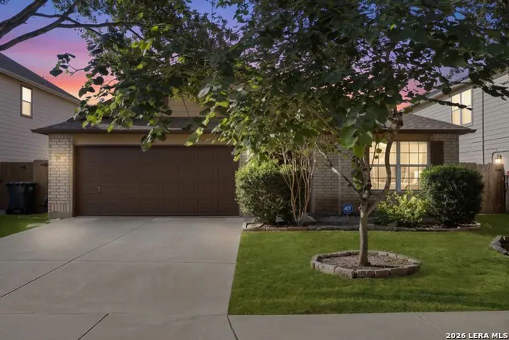 3424 Whisper Br, Schertz