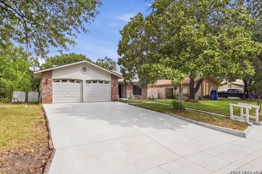 4835 Binz Engleman Rd, Kirby