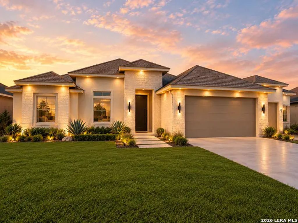 744 Encinal Drive, Eagle Pass