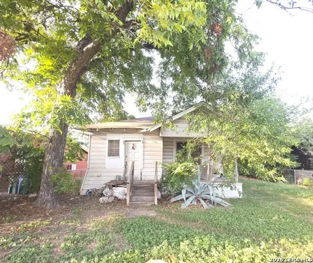 1127 S Jewett, San Antonio
