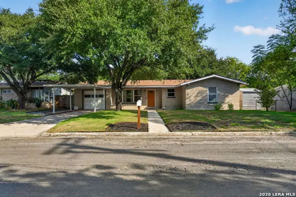 110 Westchester Dr, San Antonio