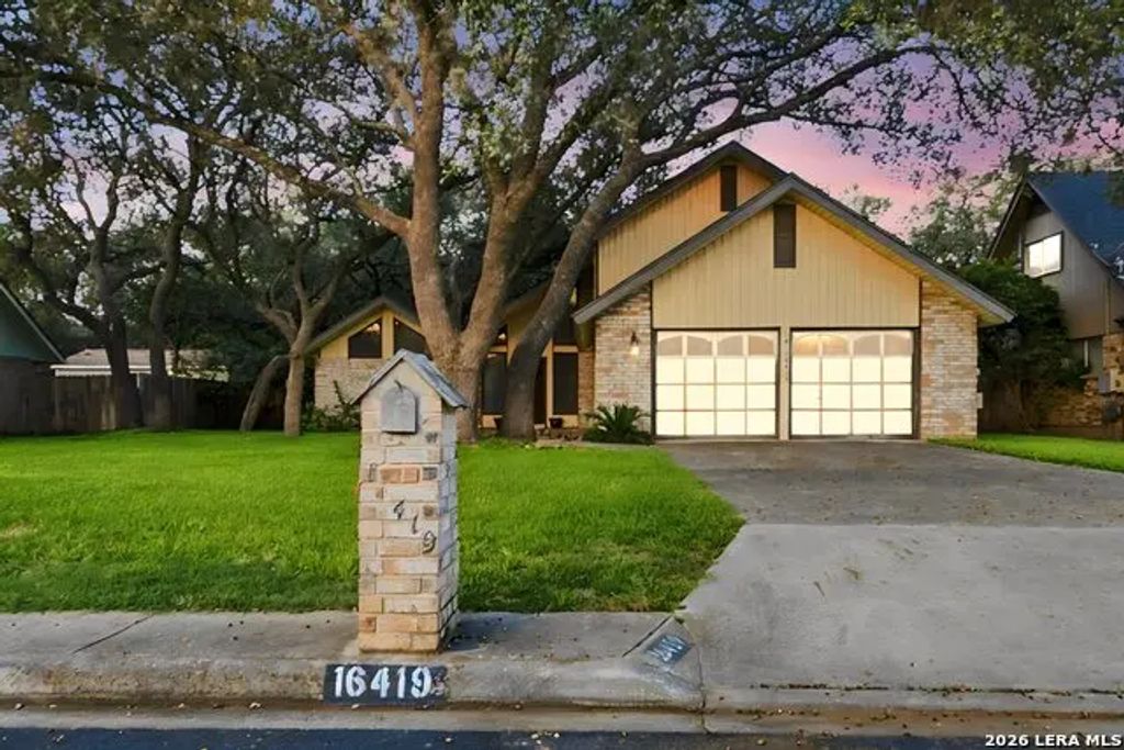 16419 Ledge Point St, San Antonio