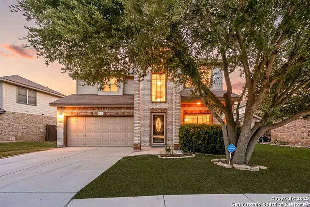 3734 Grissom Oaks, San Antonio