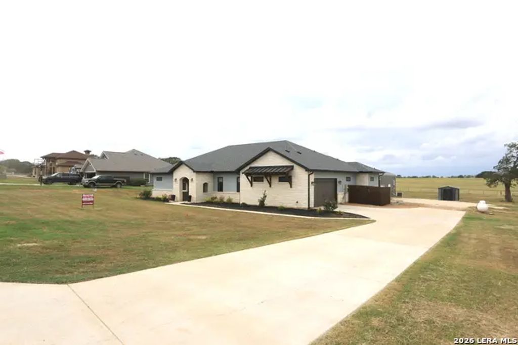 120 Western Way, Adkins