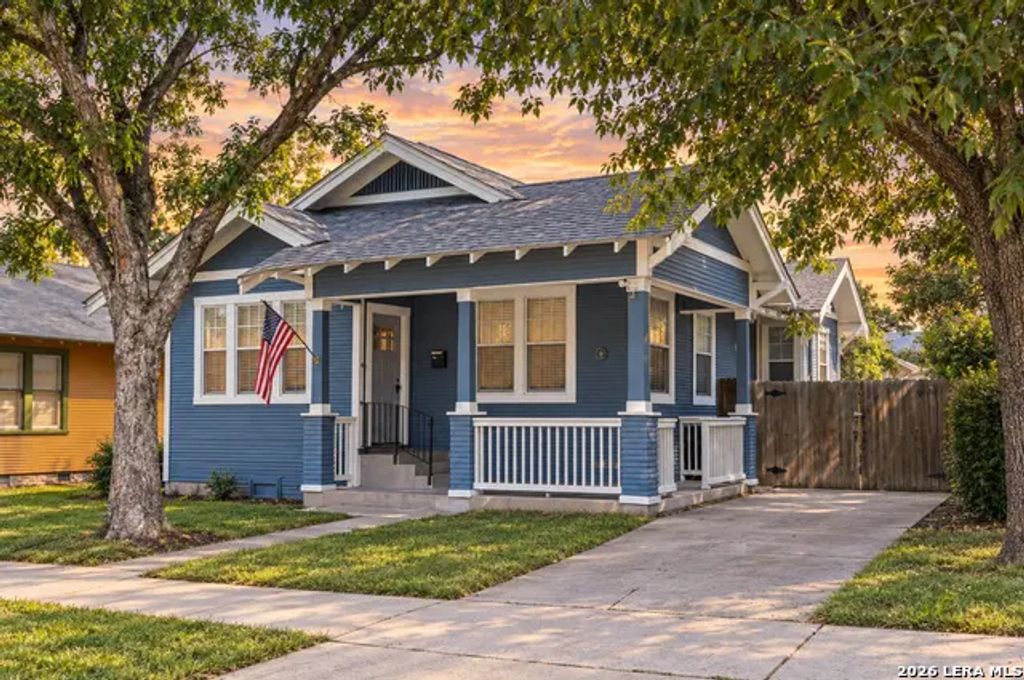 1115 W Kings Hwy, San Antonio