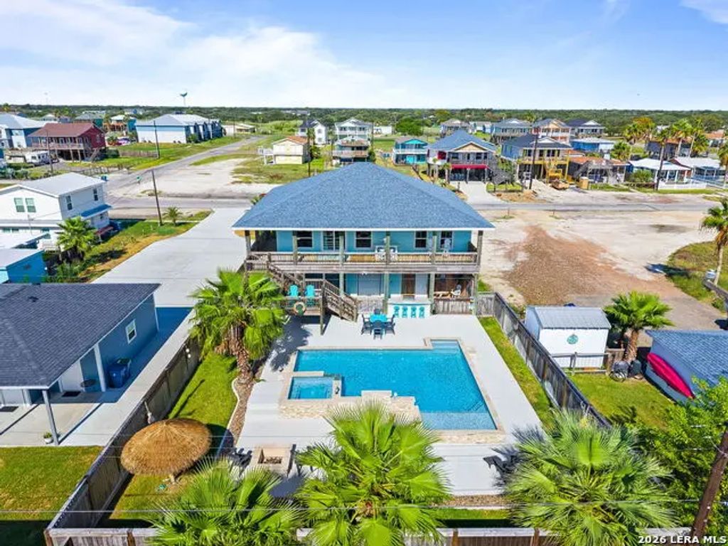 1528 S Magnolia St, Rockport