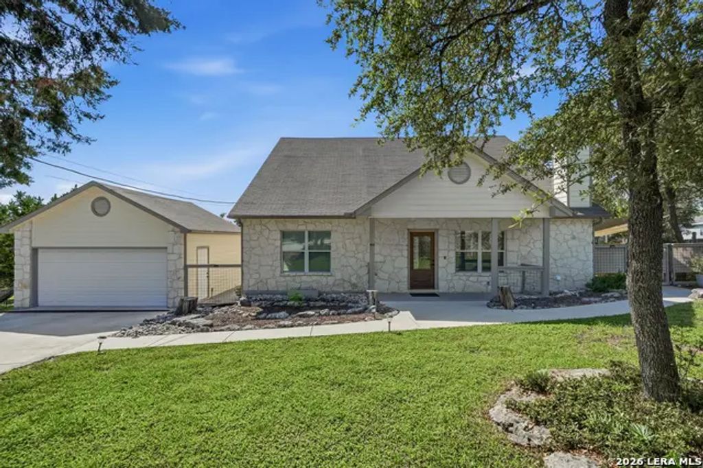 1620 Point Vw, Spring Branch