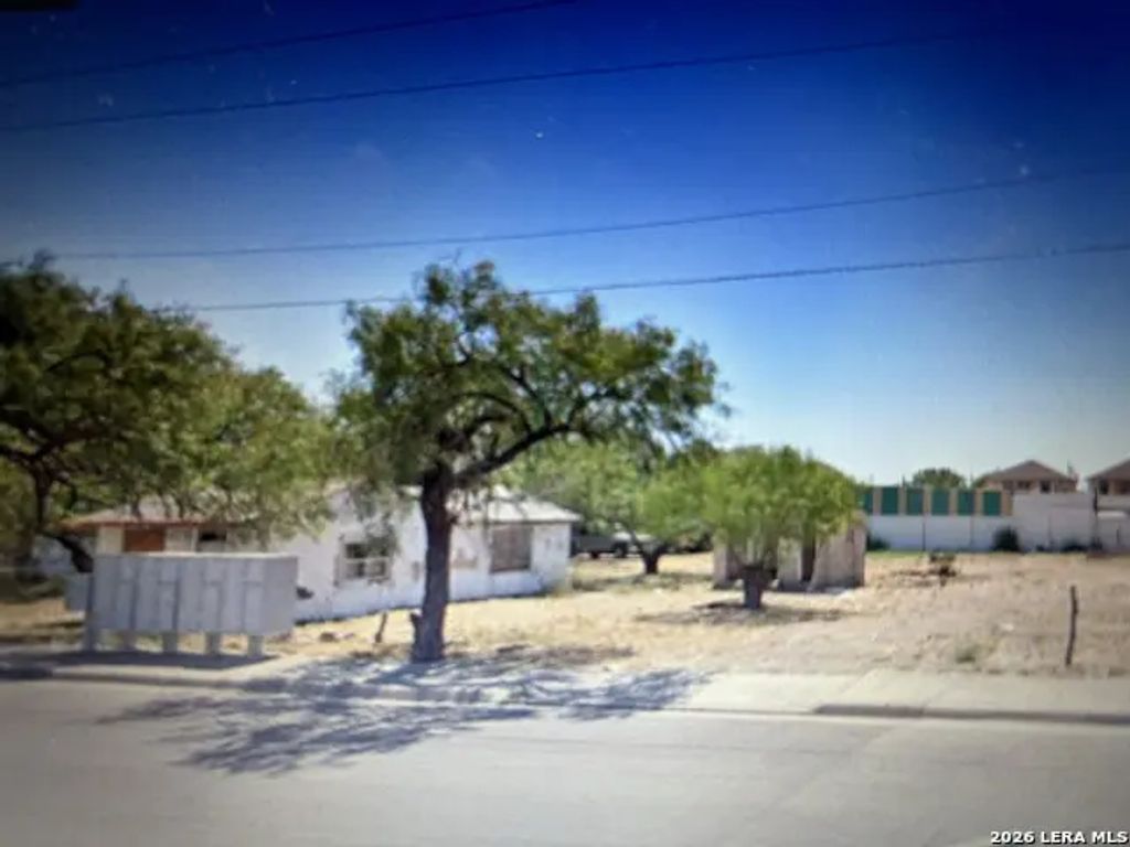 1474 El Indio Hwy, Eagle Pass