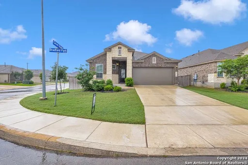 13710 Bradford Park, San Antonio