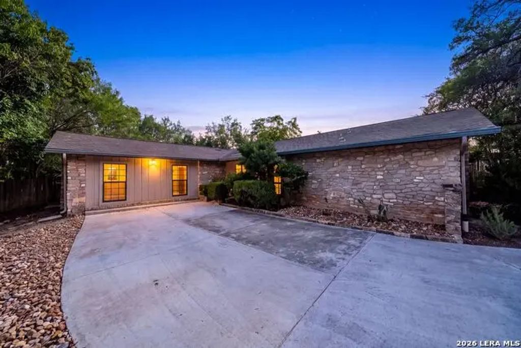 602 Coach Rd, San Antonio