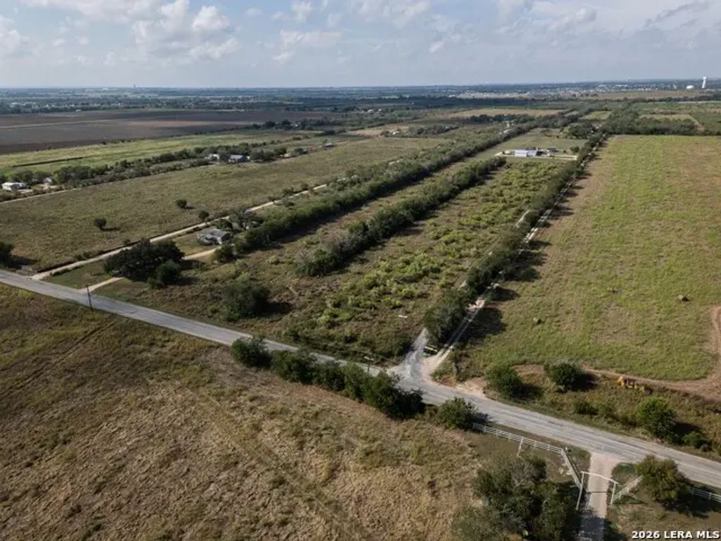 Haeckerville Road, Cibolo