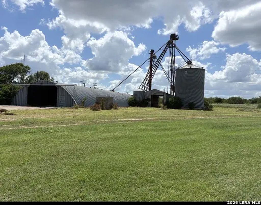 3455 Bi 35 E, Pearsall