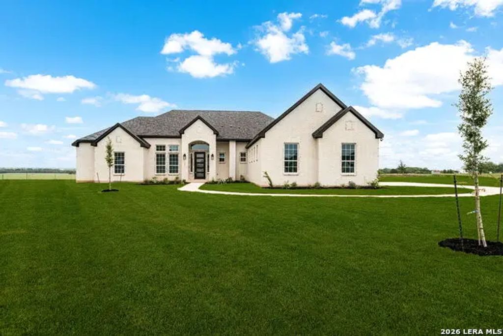 302 Venado Oaks, Castroville