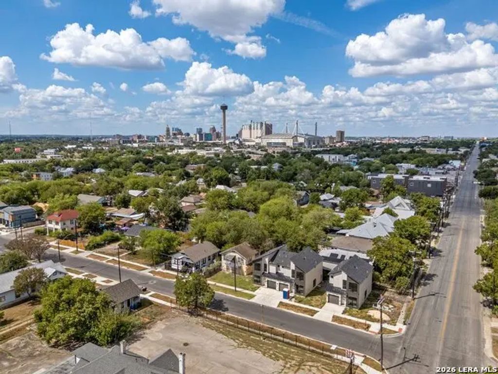 919 Florida St, San Antonio