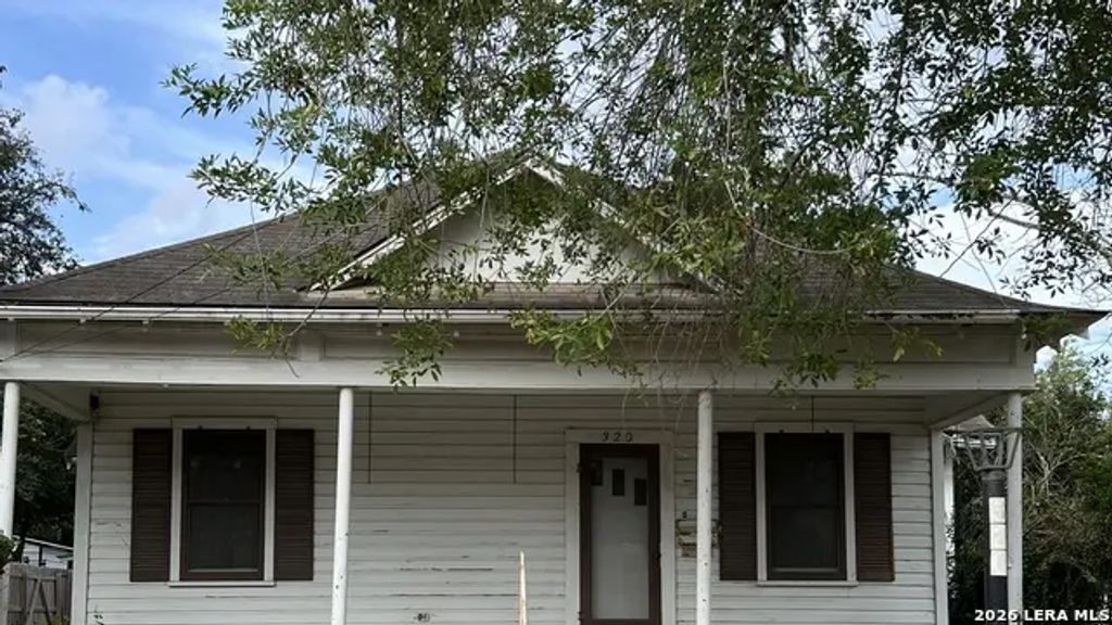 320 S 6th St, Kenedy