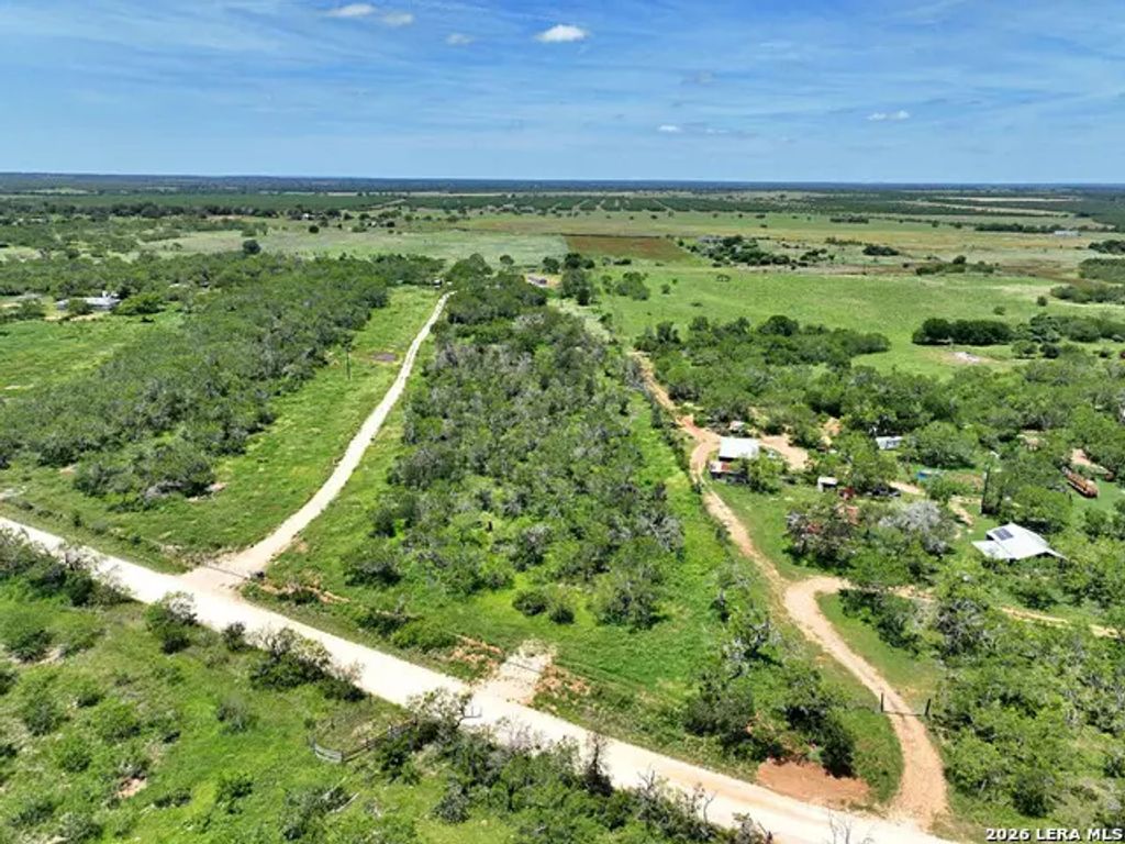 533 County Road 477, Stockdale