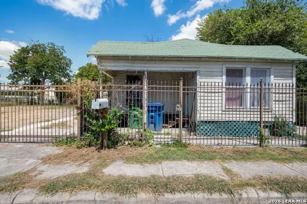 438 S San Dario Ave, San Antonio