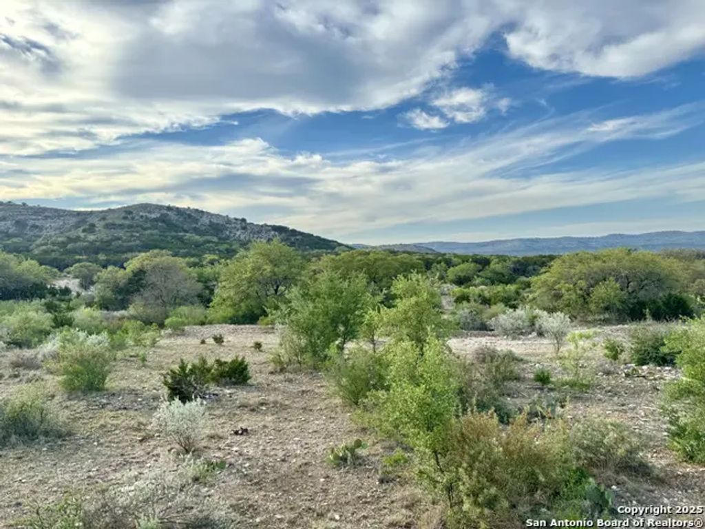 22819 State Highway 55, Uvalde