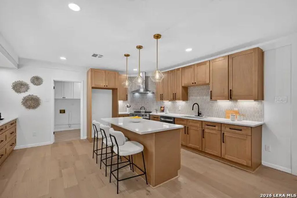 21521 Fairview Cir, Garden Ridge