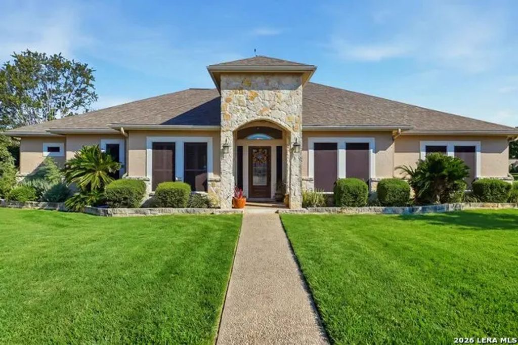 413 Private Road 4662, Castroville