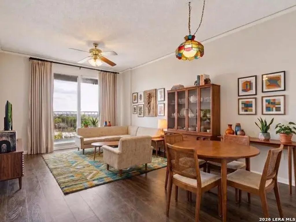 1 Towers Park Ln 703, San Antonio