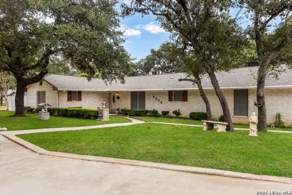 9858 Scenic Hills Dr, San Antonio