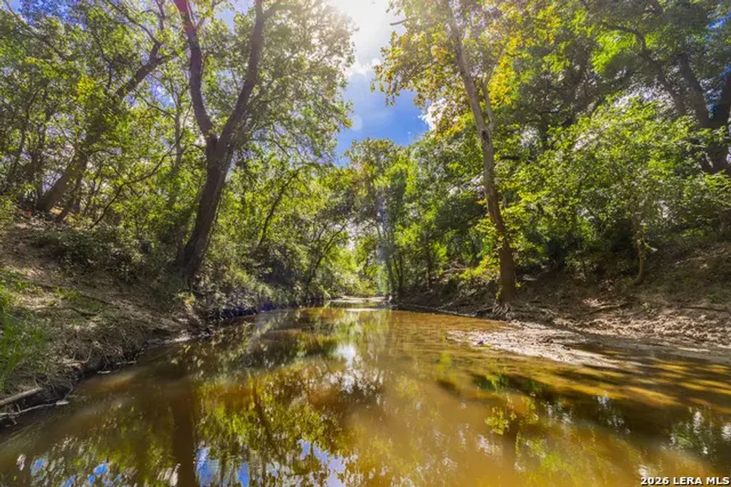 Tbd Fm 530, Hallettsville