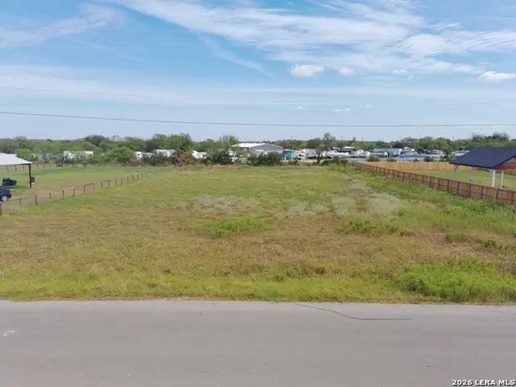17112 Nueva Vida Ln, Atascosa