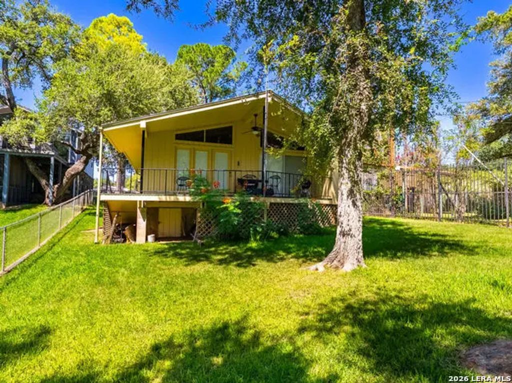 615 Sandy Mountain Drive, Sunrise Beach Village