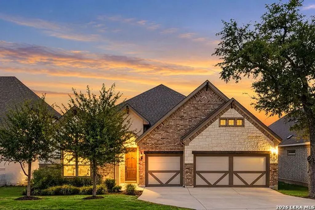 122 Huntwick Dr, Boerne