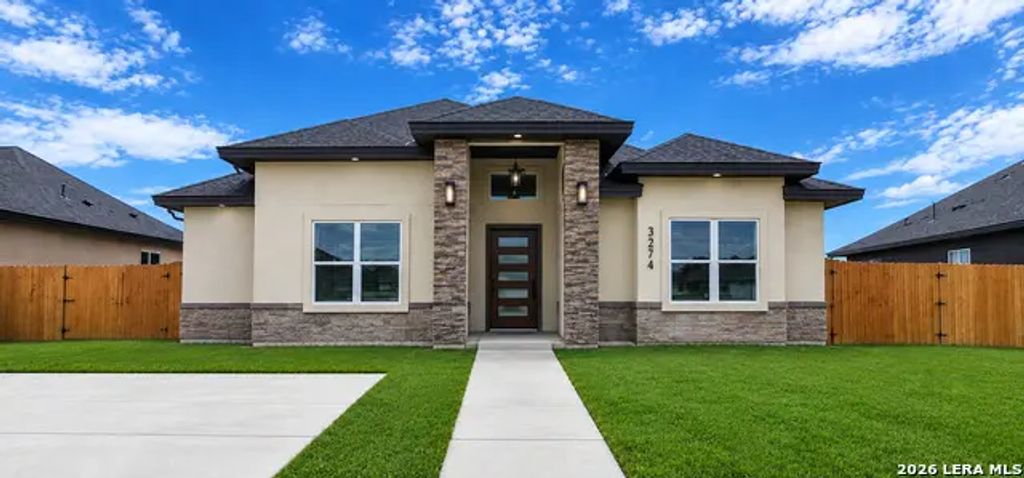 3274 Ethel Dr, Eagle Pass