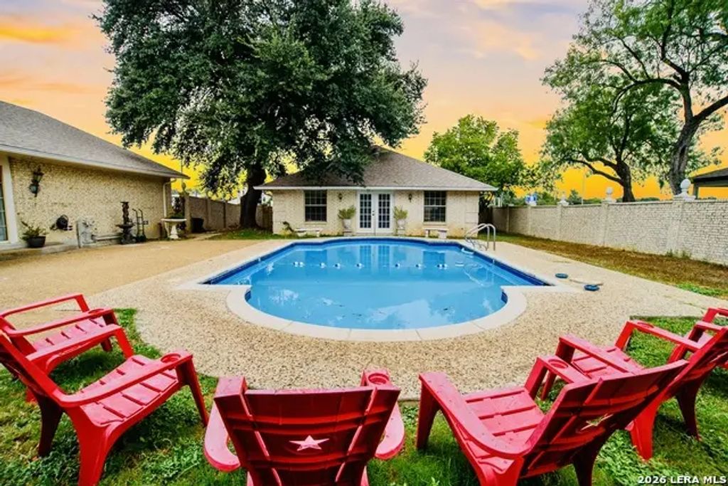 107 Chattington Ct, Castle Hills