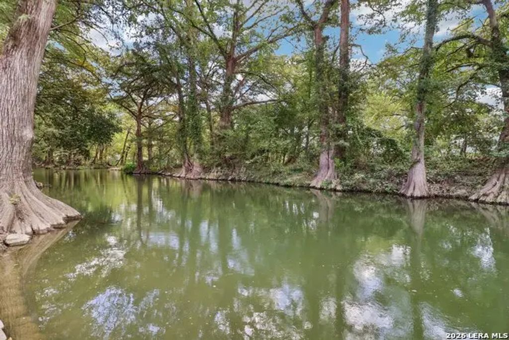 730 E Mather Bldg L #201, New Braunfels