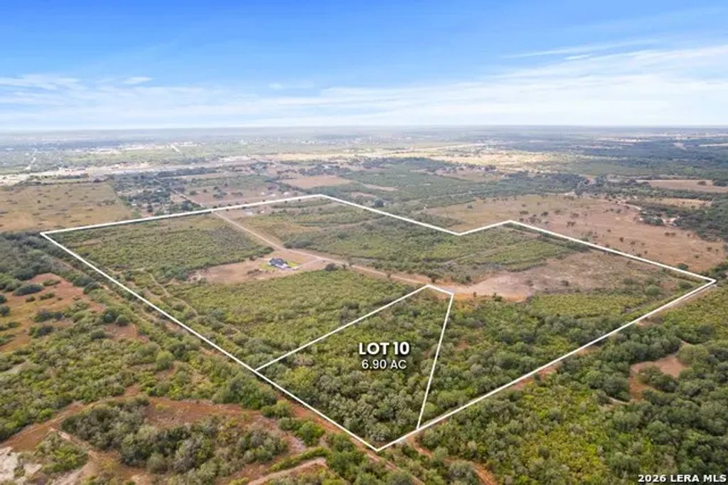 Paisano Trail Lot 10, Beeville