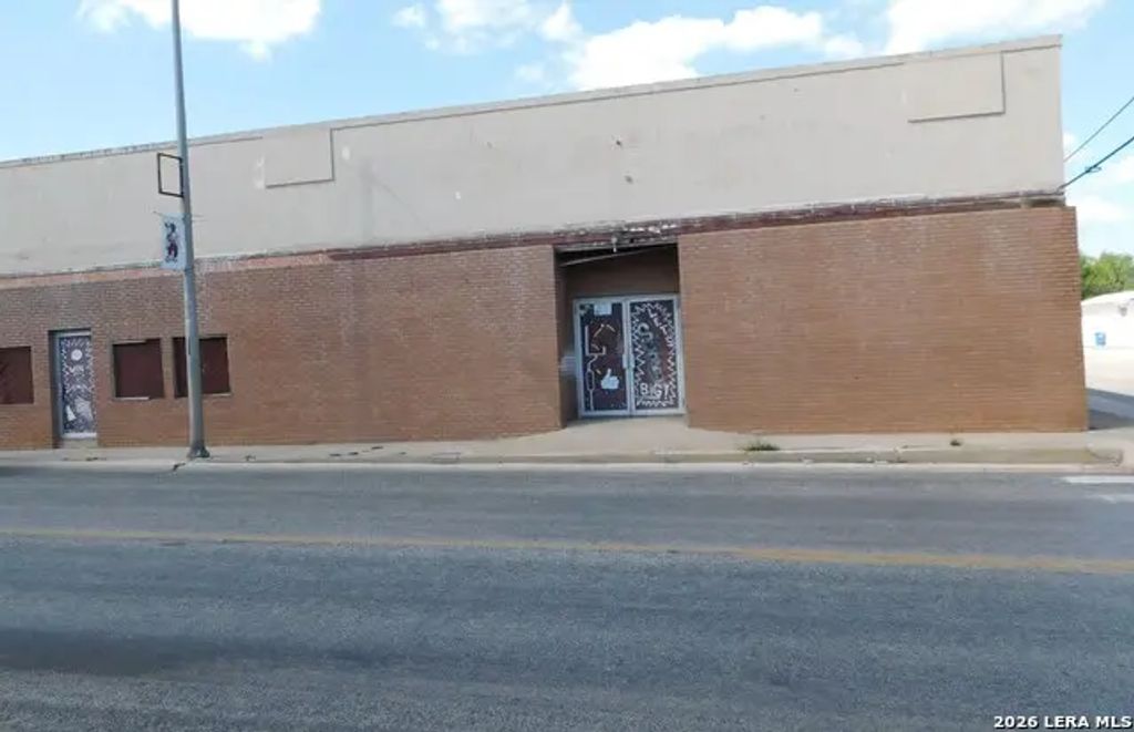 474 Avenue H, Poteet