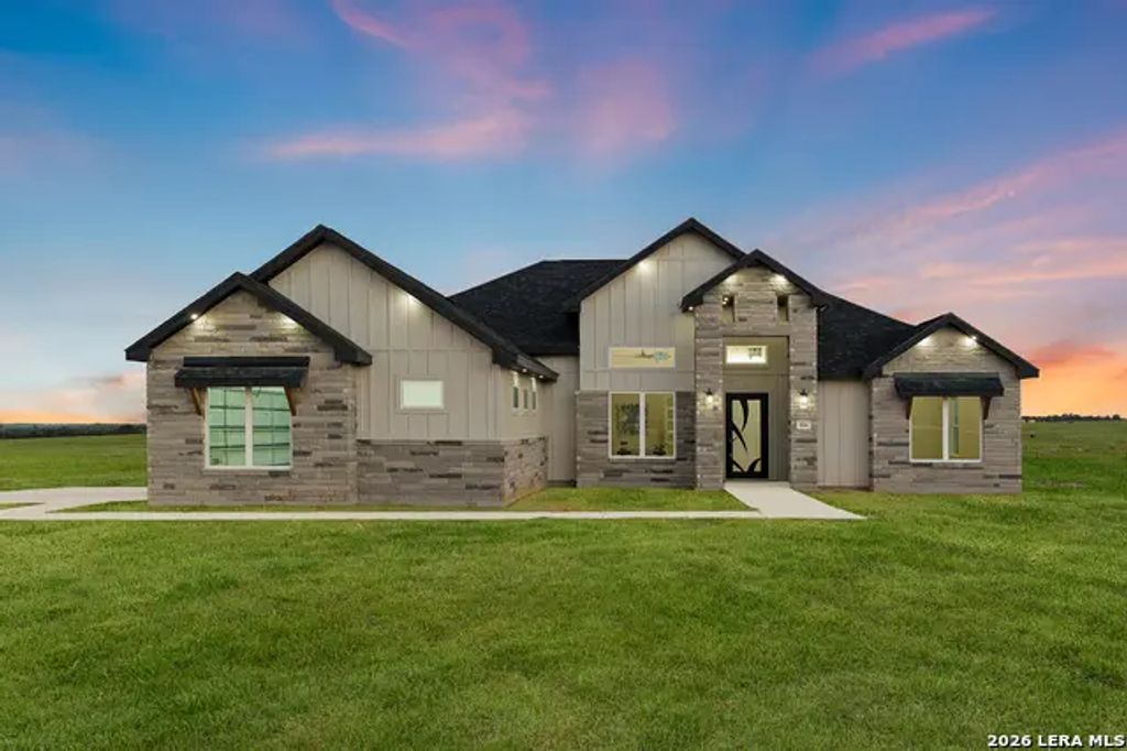 116 Pioneer Dr, La Vernia