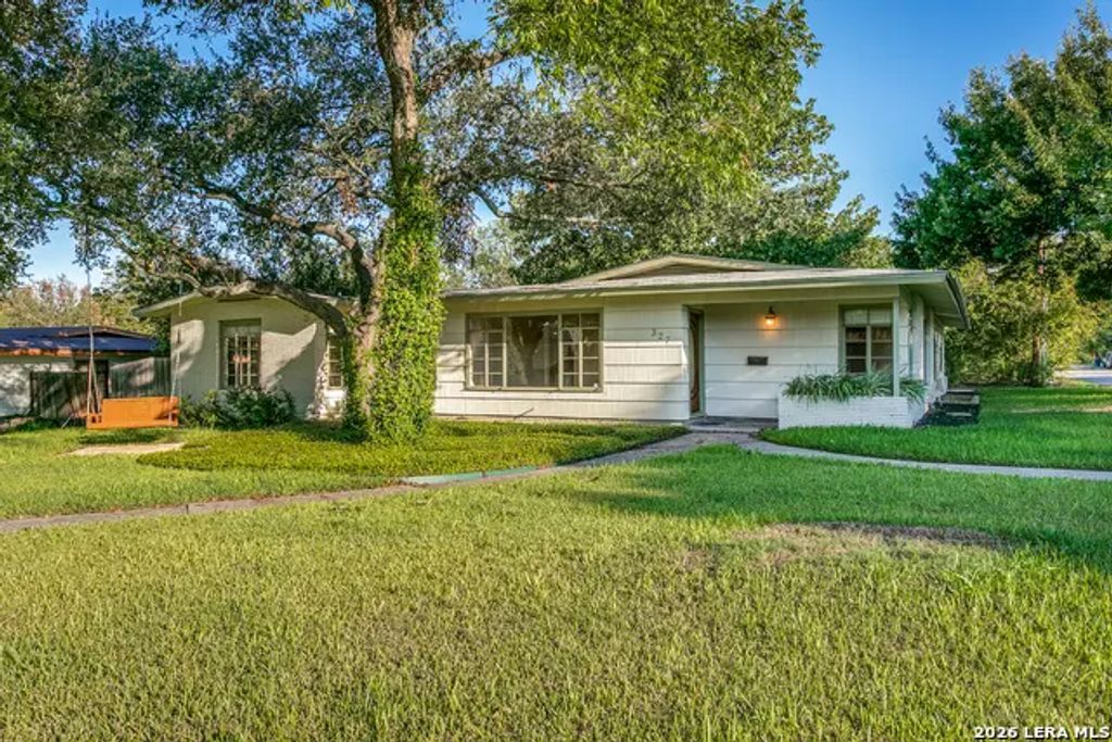 327 Calumet Pl, San Antonio