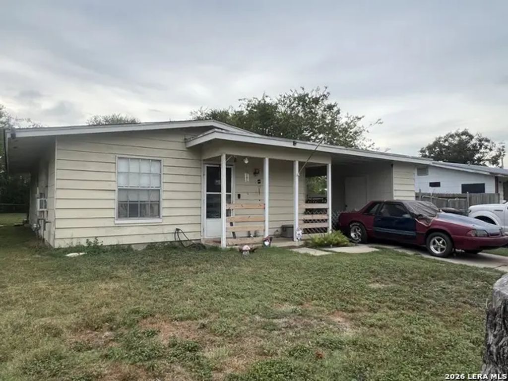 7411 Spur Valley St, San Antonio