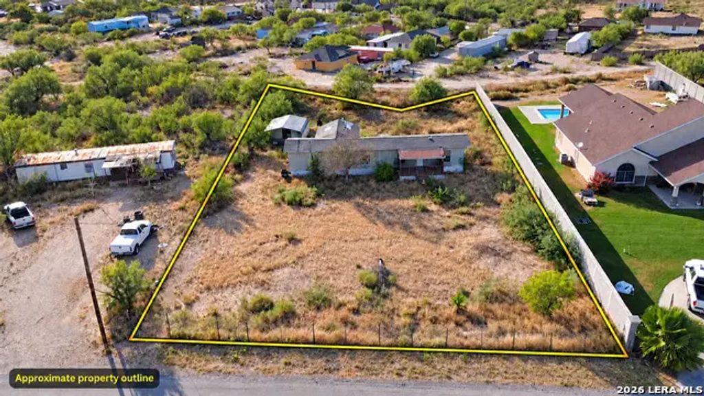 174 Remington Dr, Eagle Pass